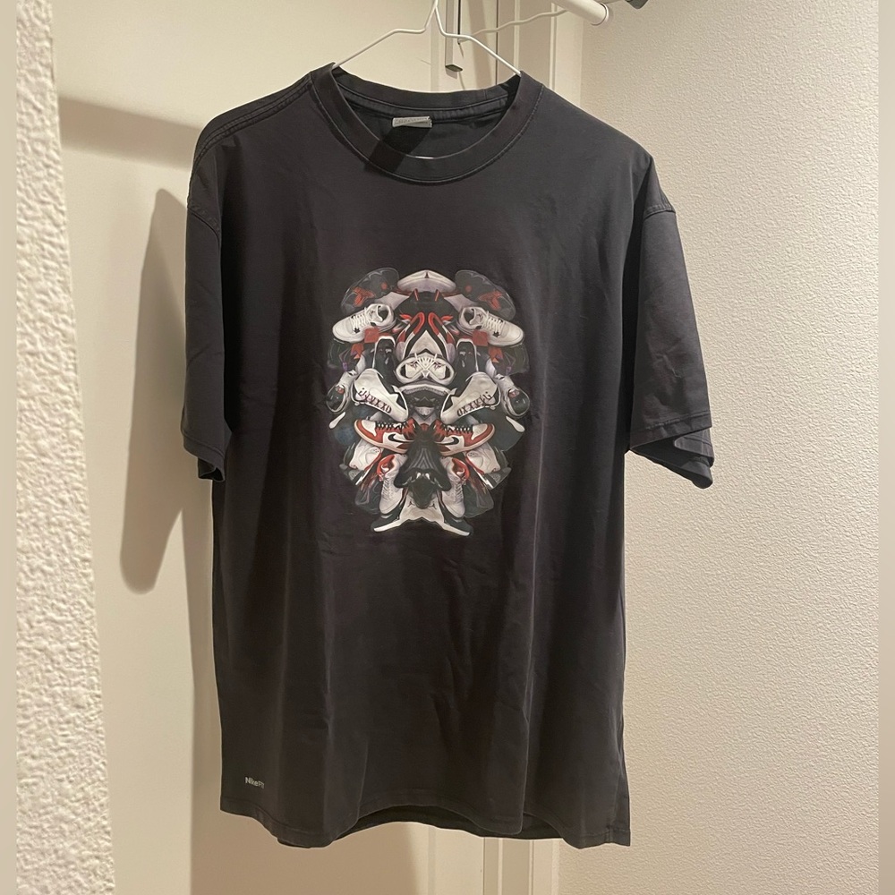 Vintage Air Jordan shoe collection tee.